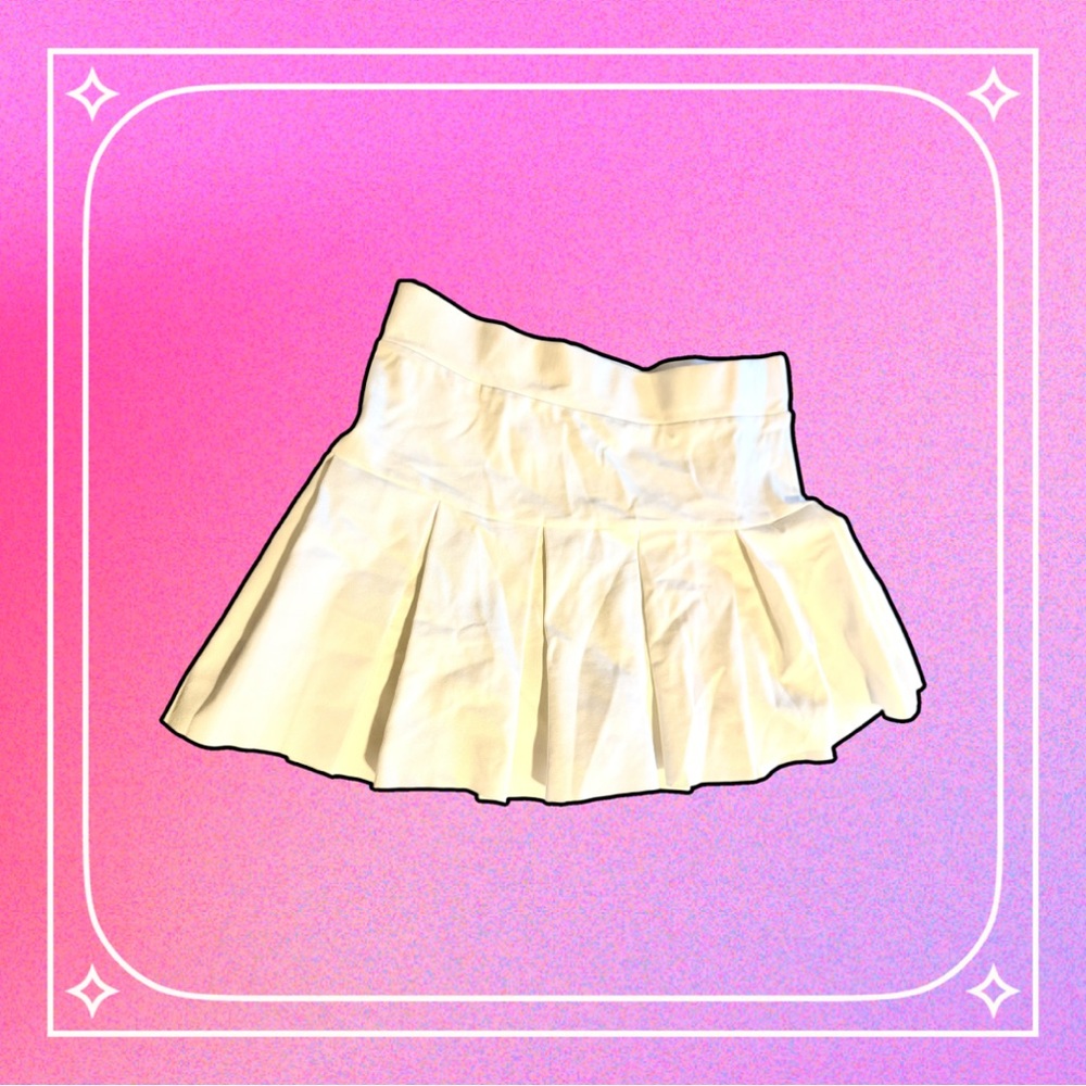 NEW Pleated White Mini Skort
